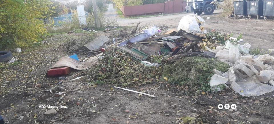 В двух районах Мариуполя коммунальщики ликвидировали стихийные свалки