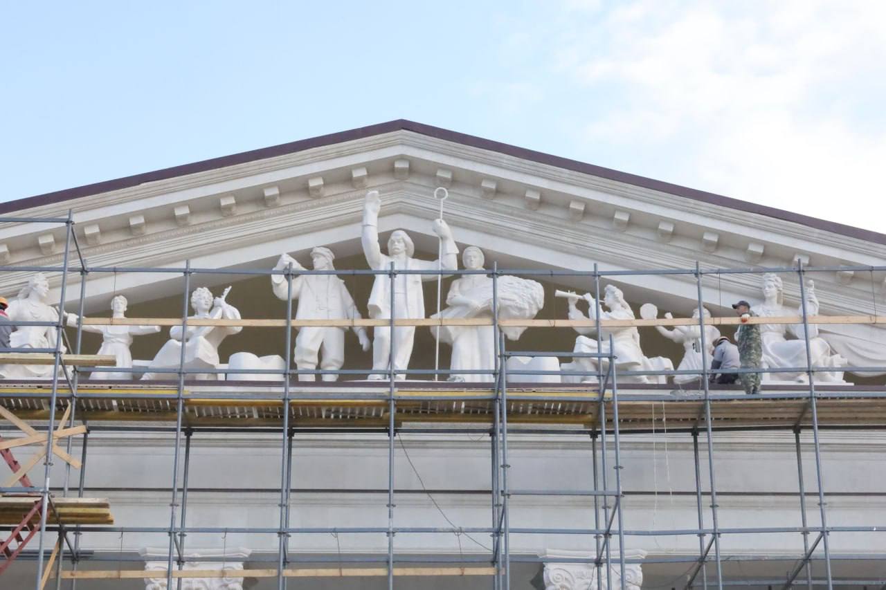 Денис Пушилин: Завершаем восстановление знакового для Республики Мариупольского русского драматического театра