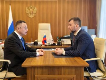 Глава Минстроя России Ирек Файзуллин провел рабочую встречу с Главой ДНР Денисом Пушилиным