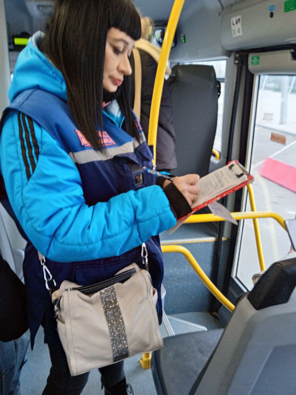 Мариупольтранс: Сотрудниками службы безопасности и контроля пассажирского транспорта МУП «МАРИУПОЛЬТРАНС» на прошедшей неделе проинспектировано 498 единиц городского транспорта