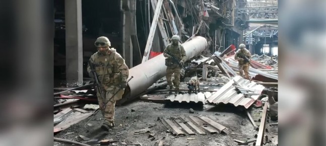 Росгвардейцы обезвредили боеприпасы, брошенные ВСУ на«Азовстали» (видео)