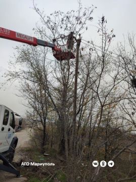 В Жовтневом районе Мариуполя энергетики устранили короткое замыкание в сети