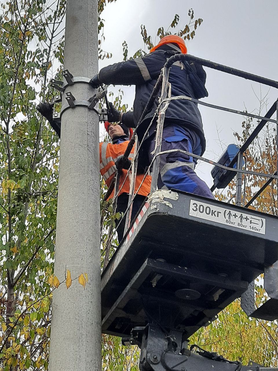 Мариупольтранс: Сотрудниками службы энергохозяйства МУП "МАРИУПОЛЬТРАНС" за прошедшую декаду был выполнен ряд работ, направленных на обеспечение безаварийной работы трамвайного движения