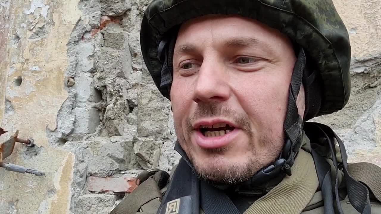 Андрей Филатов: Предыстория:. Апрель 2022. С помощью мини2 я вскрыл засаду азовцев, чем отсрочил штурм администрации и возможно, спас жизнь пехоте: