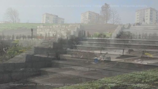 Парк у моря заметно меняется — специалисты из Санкт-Петербурга продолжают превращать эту территорию в современное и удобное пространство для отдыха