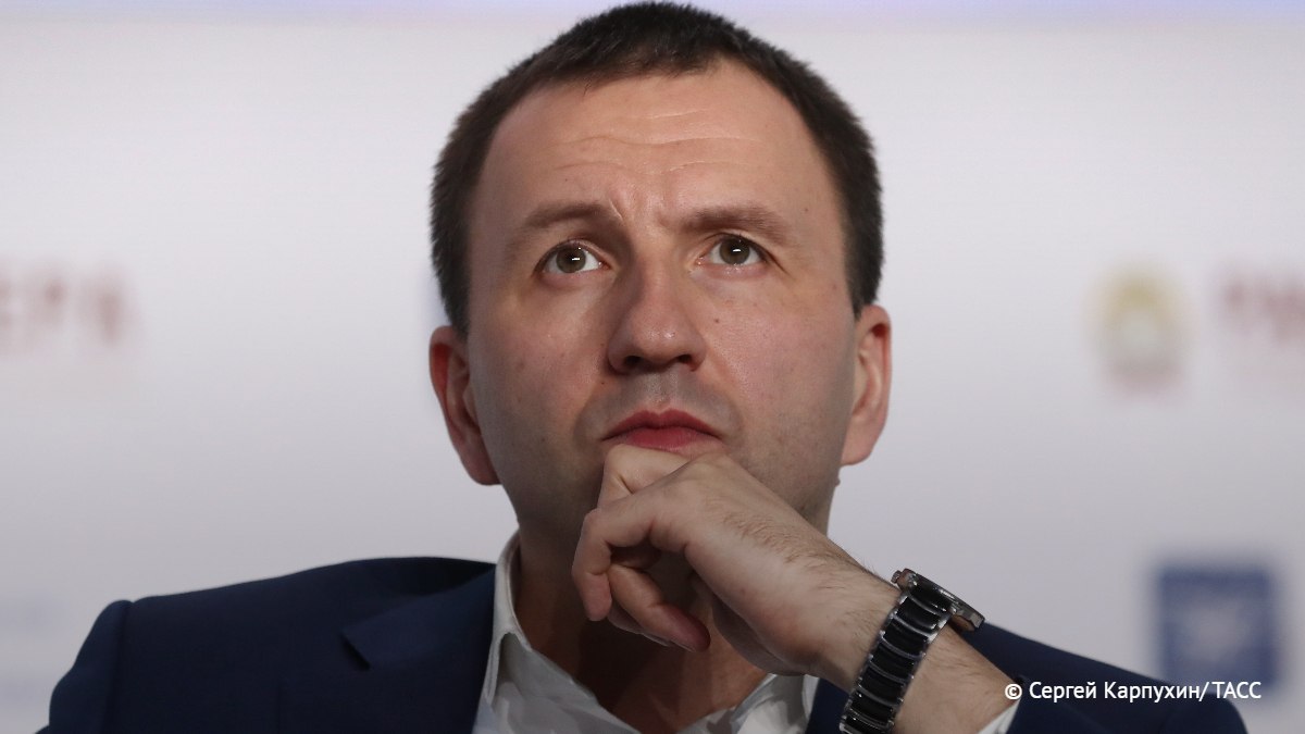 Экс-главу Российского союза молодежи Павла Красноруцкого арестовали по делу о растрате в особо крупном размере, сообщили ТАСС правоохранители