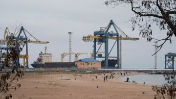 В порту Мариуполя оборудуют пункт пропуска через российскую госграницу