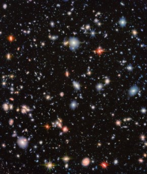 2500 галактик на 1 кадре. Телескоп Уэбба продолжает традицию Хаббла, наблюдая участки неба, которые кажутся пустыми