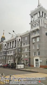 Виктория Мельникова: Жители Мариуполя показывают восстановленный исторический центр города