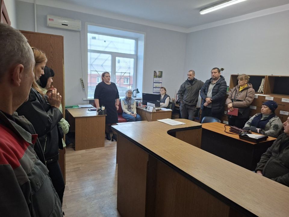 Состоялась встреча первого заместителя руководителя Управы Ильичевского внутригородского района города Мариуполь Соломиной Татьяны с сотрудниками филиала «Мариупольтеплосеть» ГУП ДНР «Донбасстеплоэнерго»