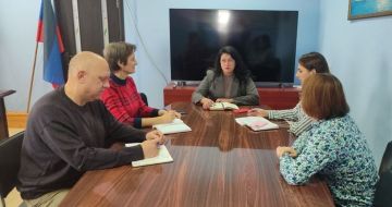 В Управе Приморского внутригородского района состоялась рабочая встреча сотрудников с исполняющим обязанности руководителя Еленой Пантелеевной Голяка