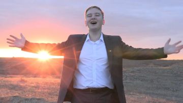 Премьера клипа для победителя вокального конкурса из Мариуполя