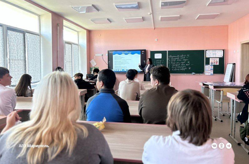 Первые помогли мариупольским школьникам освоить азы медпомощи