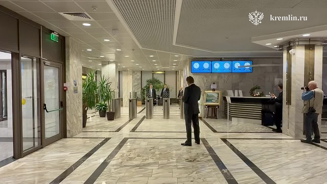 Президент отвечает на вопросы представителей СМИ