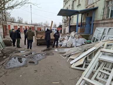 На территории Ильичевского района состоялся очередной субботник