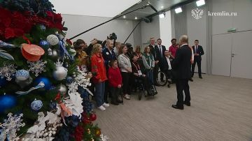 Сегодня Владимир Путин примет участие в церемонии награждения победителей в номинации «Волонтёр года – 2025» в рамках Международной премии #МЫВМЕСТЕ