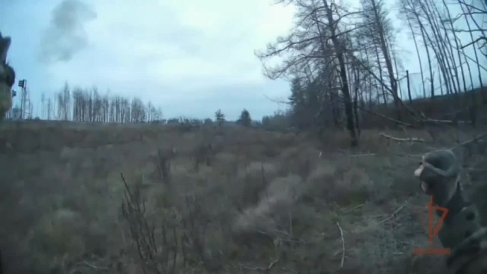 Стрельба из АК по низколетящей цели: мастер-класс от бойца «стальной» бригады Росгвардии