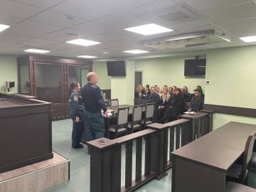 Занятие по пожарной безопасности и действиям при угрозе ЧС в Приморском районном суде г. Мариуполя