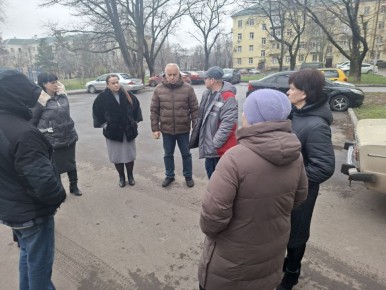 Встреча с жителями домов №215, 217, 219, расположенных по проспекту Металлургов