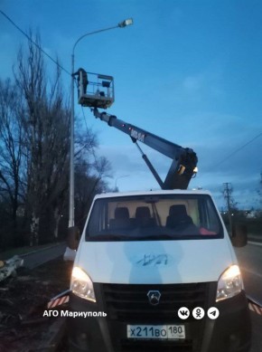 За неделю мариупольские энергетики установили 20 новых светильников