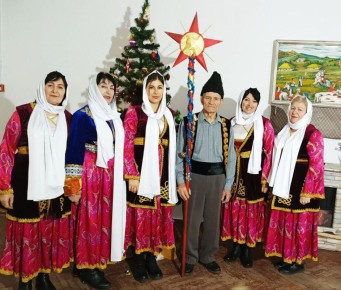 Фолк-ансамбль на праздниках споет колядки на румейском