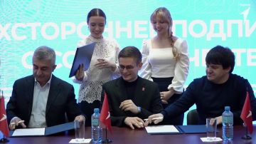 250 детей из ДНР отправятся в волшебное новогоднее путешествие по Санкт-Петербургу