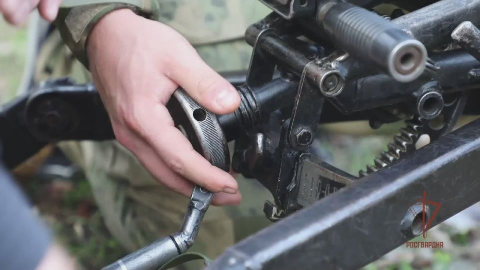 В Донецкой Народной Республике росгвардейцы совершенствуют боевые навыки