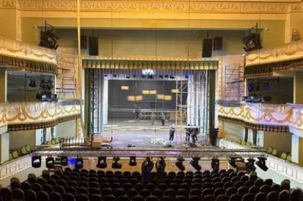 Петербург подготовил культурную программу к открытию драмтеатра в Мариуполе