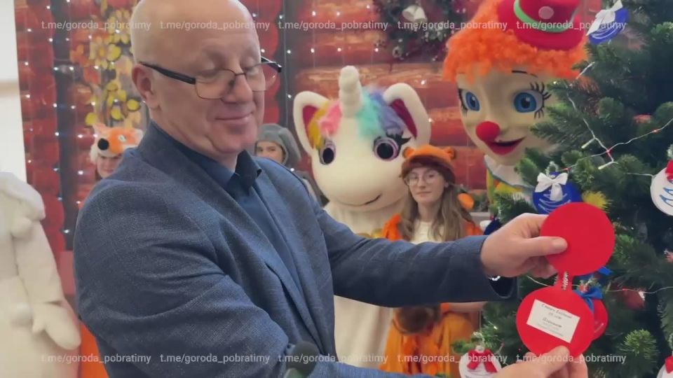 Санкт-Петербург исполняет новогодние мечты в Мариуполе!