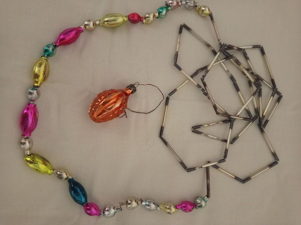 Читатели прислали нам ещё фото новогодних ретро-игрушек