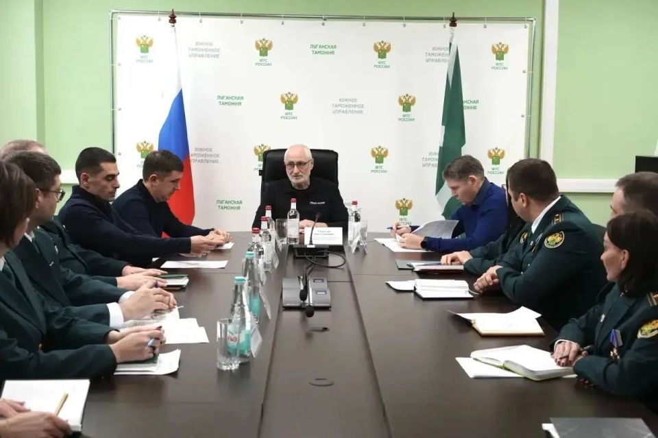 Заместитель руководителя ФТС России Олег Губайдулин посетил регионы деятельности Донецкой и Луганской таможен