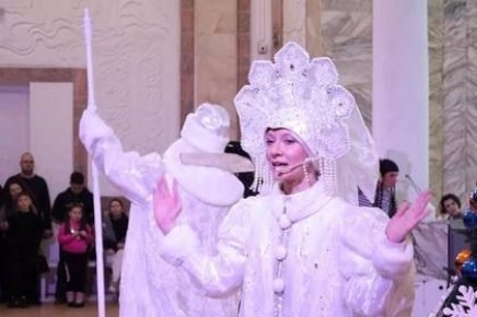 В Мариупольском театре стартовал фестиваль новогодних сказок для детей