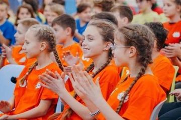 ����� 100 ���������� ��������� �������� ���������� �������� � �����-����������