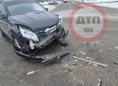 ДТП произошло на пересечении ул. 60 лет СССР и бул. Шевченко в Мариуполе