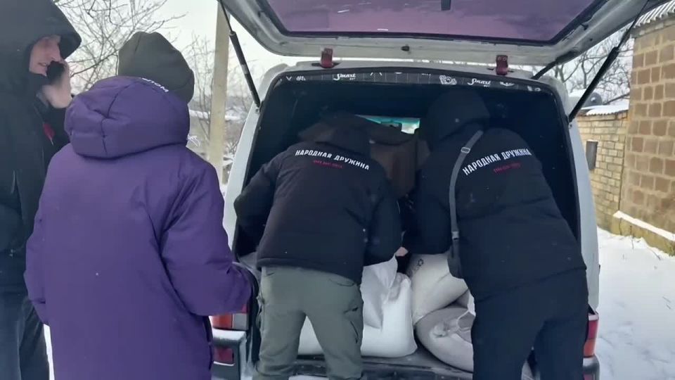 Помощь находит каждого. Мариупольский штаб Народной Дружины совместно с волонтёрами штаба #МЫВМЕСТЕ доставили гуманитарную помощь в село Владимировка