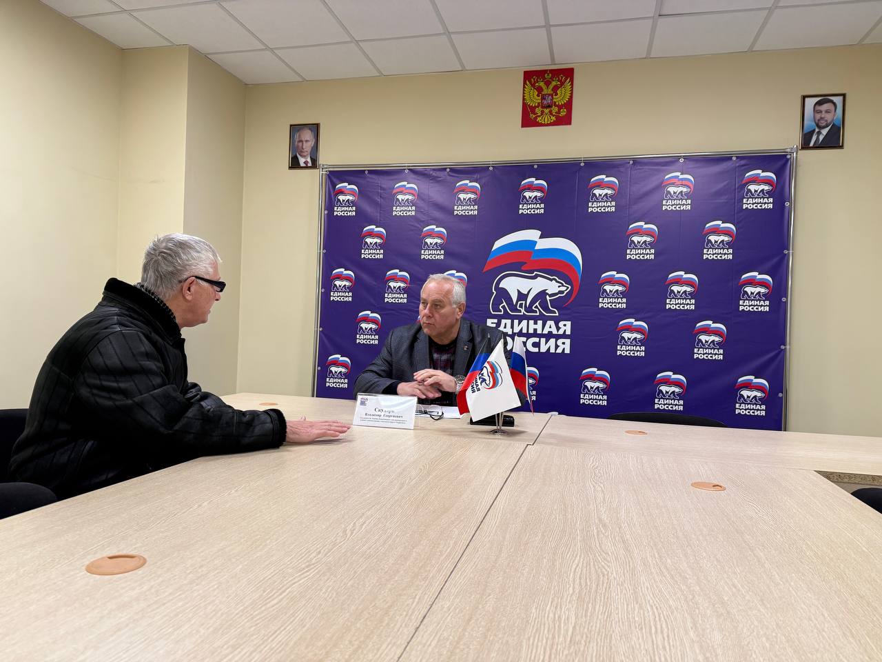 Сегодня состоялся прием руководителя Управы Ильичевского внутригородского района города Мариуполь Скударь Владимира с жителями в общественной приемной Единой России