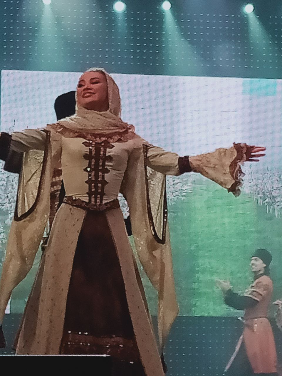 Дорогие друзья, подруги, единомышленники! А вы уже готовы к новым эмоциям?