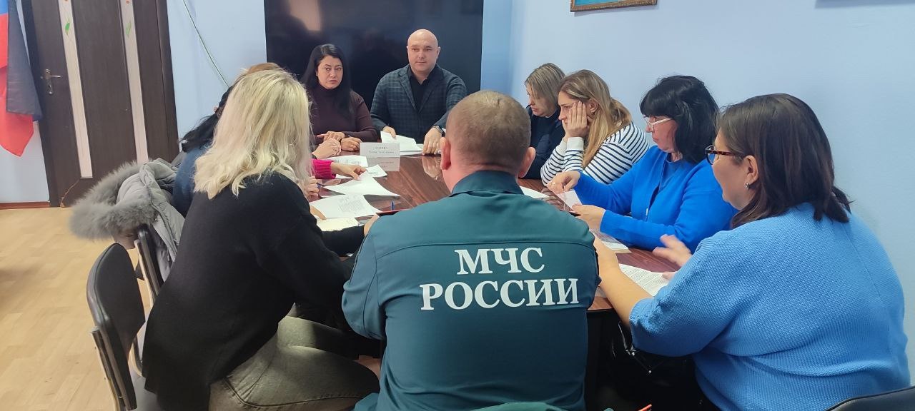 В Приморском районе состоялось заседание комиссии по делам несовершеннолетних