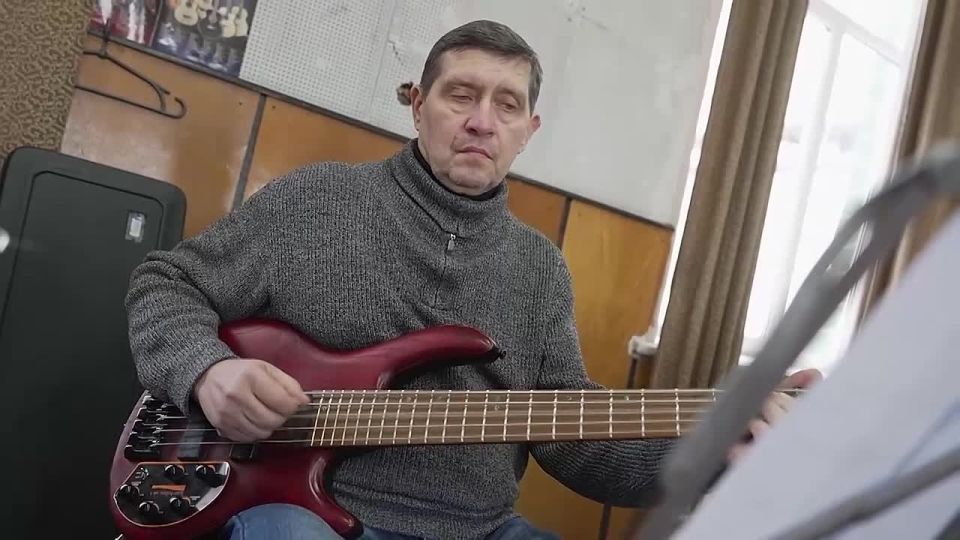 Денис Пушилин: В Год единства народов России, объявленный нашим Президентом, ансамбль песни и танца «Донбасс» в гастрольном туре по российским регионам расскажет о культуре и традициях народов нашего края