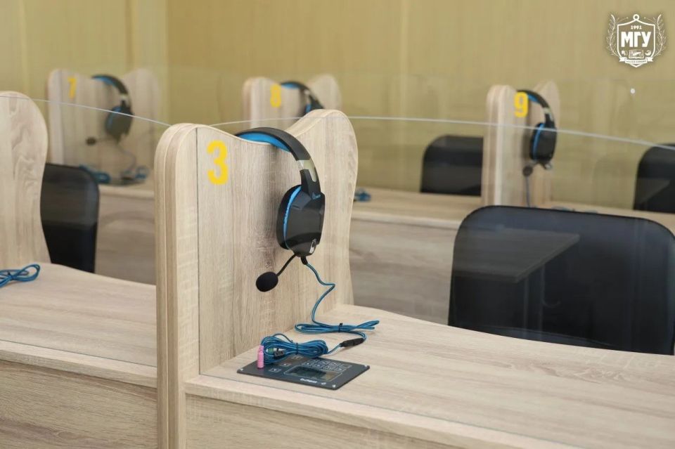 В МГУ имени А.И. Куинджи открыт лингафонный кабинет