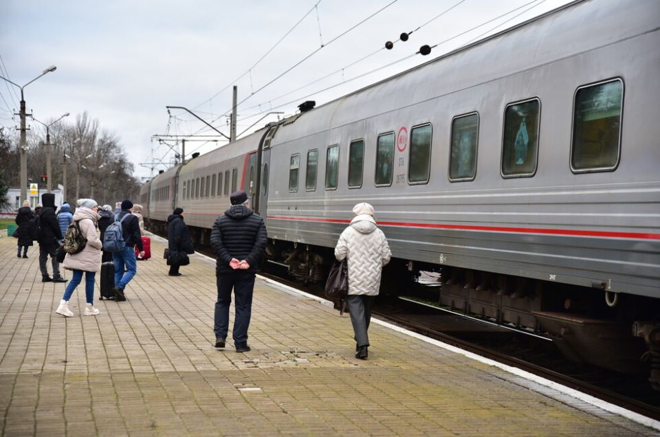 Донецк и Мариуполь соединят электричками к началу курортного сезона