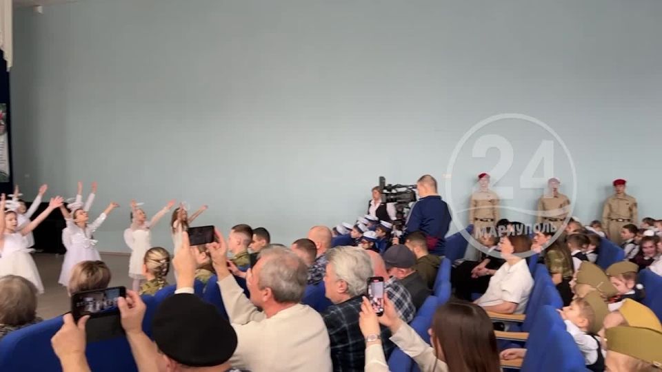 В школах города проходят праздничные концерты, посвящённые Дню защитника Отечества