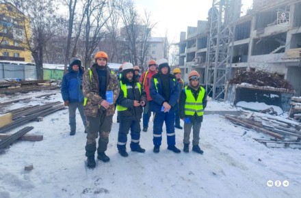 В Мариуполе продолжаются разъяснительно-профилактические встречи с трудовыми мигрантами