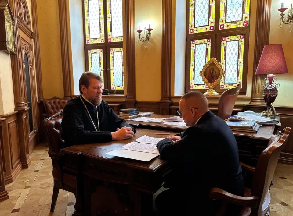 Вице-спикер Народного Совета провел рабочую встречу с Митрополитом Донецким и Мариупольским