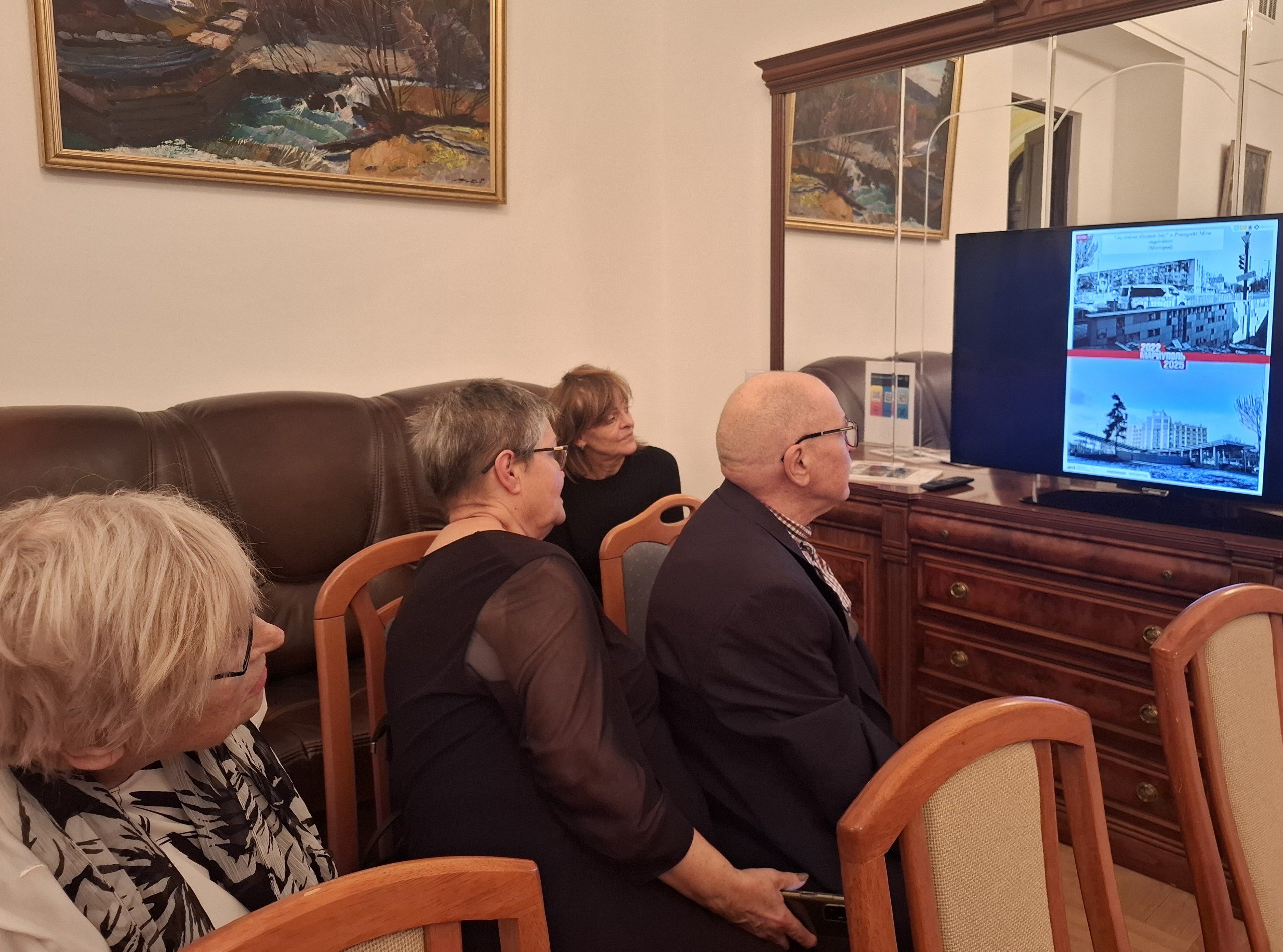 20 февраля в Генеральном консульстве России в Дебрецене состоялась встреча выпускников советских и российских учебных заведений, ключевой темой которой стало объявление Президентом России 2026 года – Годом единства народов...