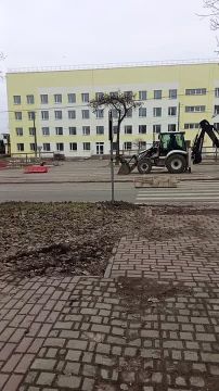 Прощай, трамвай! На ул. Пашковского демонтируют рельсы