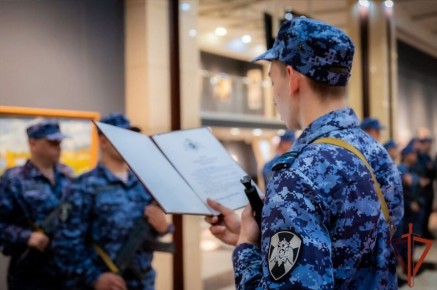 Кадеты Росгвардии присягнули на верность Родине в Мариуполе