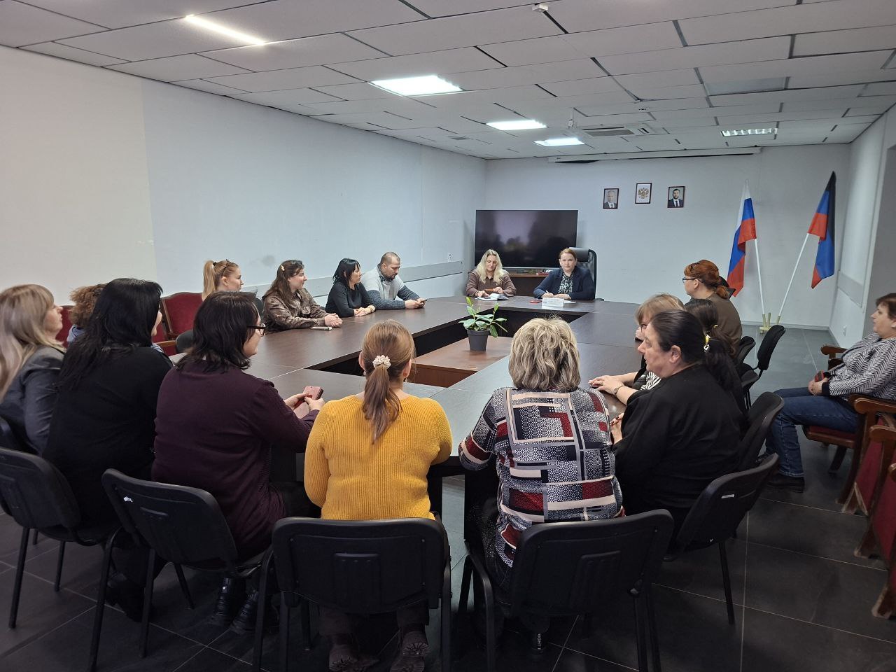 Состоялась встреча заместителя руководителя Управы Ильичевского внутригородского района города Мариуполь Соломиной Татьяны с сотрудниками Управы