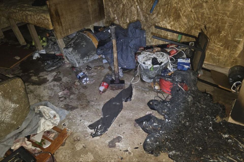 Кувалда, нож и поджог: в Мариуполе раскрыли убийство в строительном вагончике