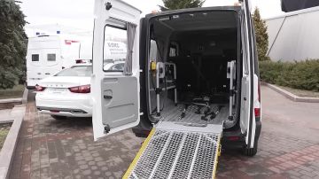 Денис Пушилин: Передали автомобиль скорой помощи медотряду Добровольческого корпуса